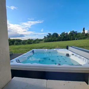  Hébergement de vacances De Charme Privatif L'oustau Di Tonin France